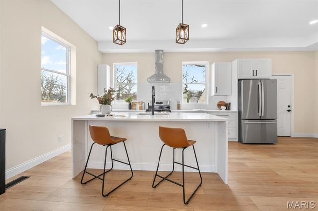 512 Broadway, Highland, IL 62249