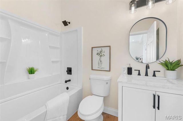 512 Broadway, Highland, IL 62249