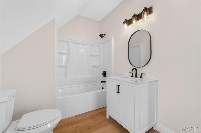 512 Broadway, Highland, IL 62249