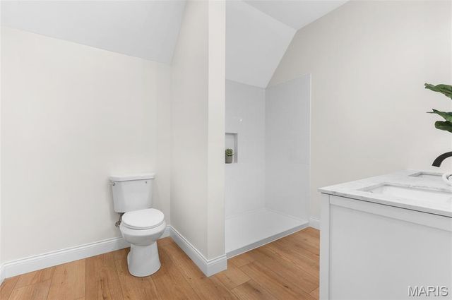 512 Broadway, Highland, IL 62249