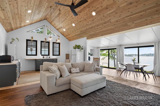 16510 Bass Lake Avenue NE, Gowen, MI 49326