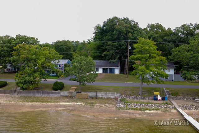 16510 Bass Lake Avenue NE, Gowen, MI 49326