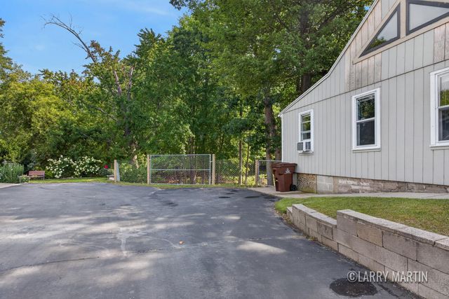 16510 Bass Lake Avenue NE, Gowen, MI 49326