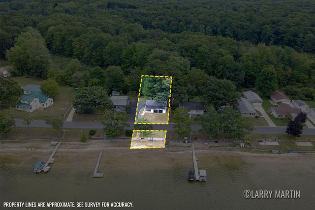 16510 Bass Lake Avenue NE, Gowen, MI 49326