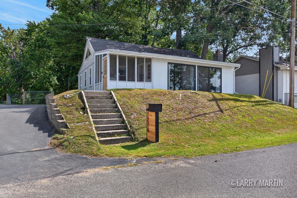 16510 Bass Lake Avenue NE, Gowen, MI 49326