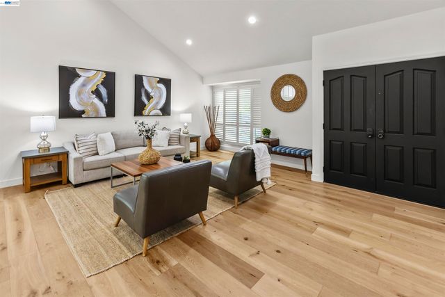 6427 Paseo Santa Maria, Pleasanton, CA 94566