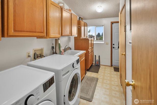 284 NE 18.8 Road, Soap Lake, WA 98851