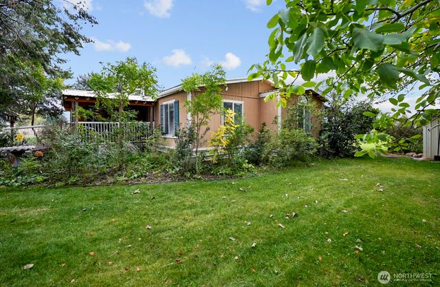 284 NE 18.8 Road, Soap Lake, WA 98851