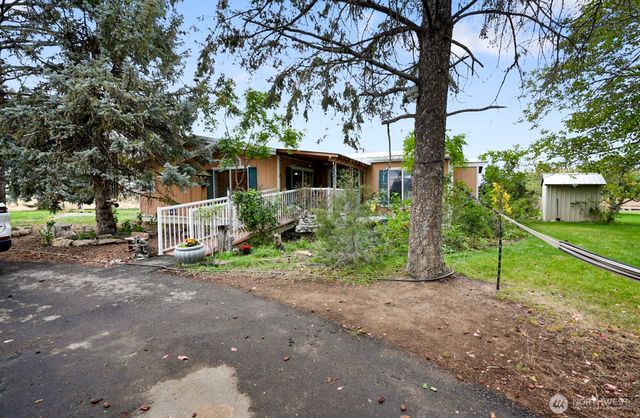 284 NE 18.8 Road, Soap Lake, WA 98851