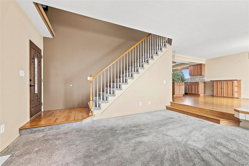 Image 2 of property listing at 1371 Laurenwood Way, Highlands Ranch, CO 80129