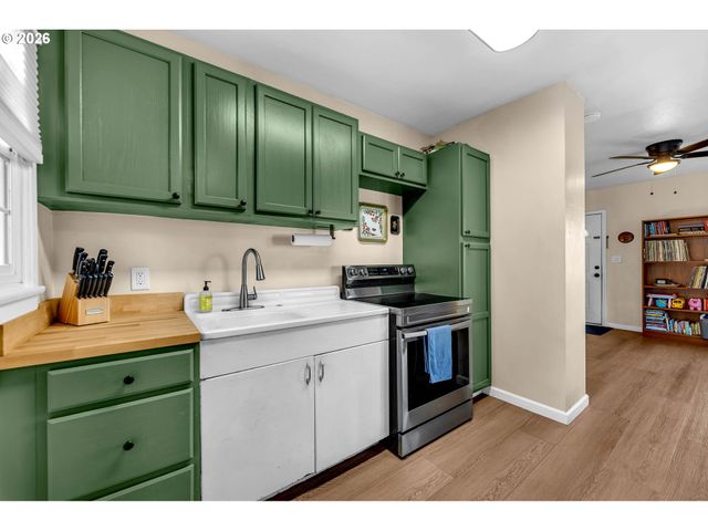 3109 E 28TH St, Vancouver, WA 98661