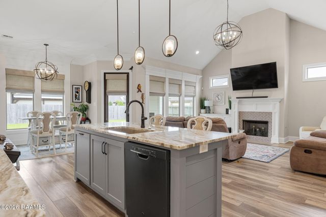 200 Santander Drive, Youngsville, LA 70592