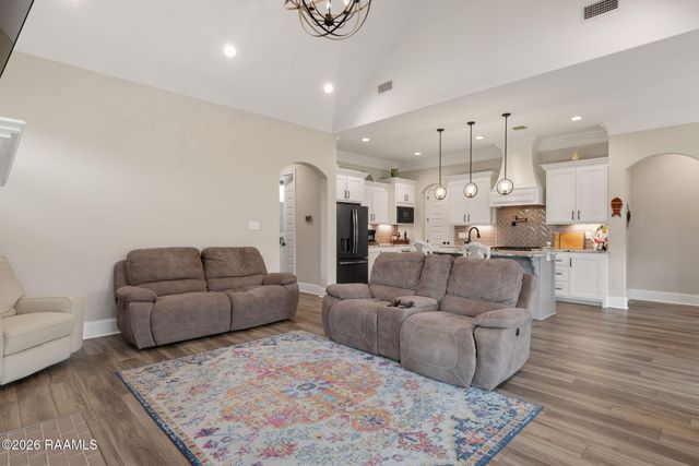 200 Santander Drive, Youngsville, LA 70592