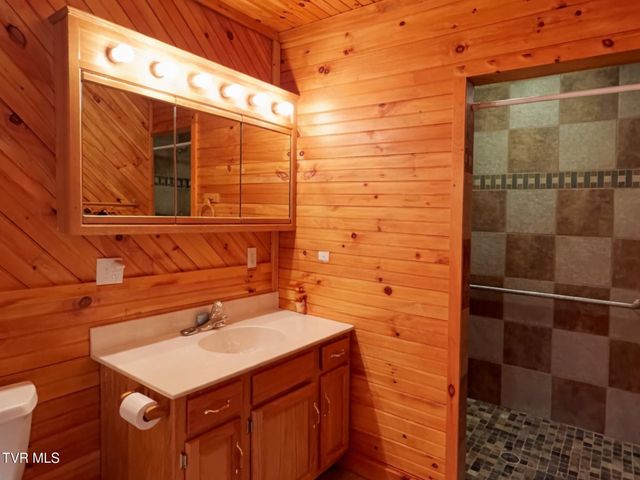 60 West School Street, Mosheim, TN 37818