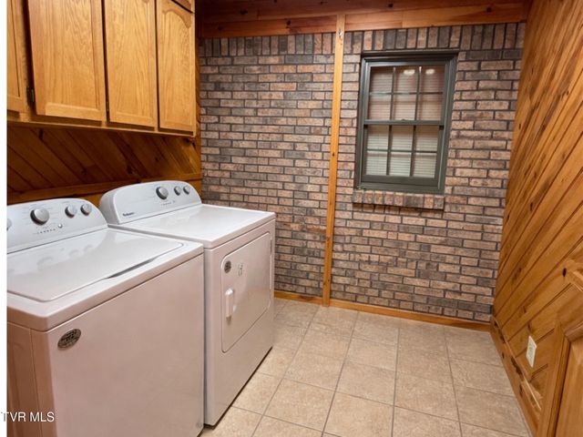 60 West School Street, Mosheim, TN 37818