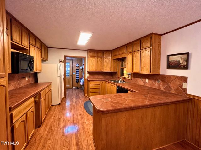 60 West School Street, Mosheim, TN 37818