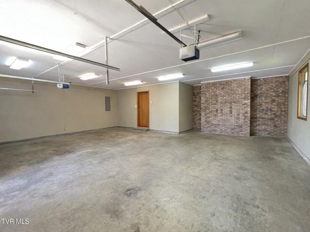 60 West School Street, Mosheim, TN 37818