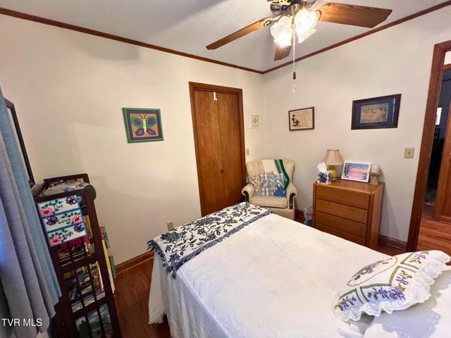 60 West School Street, Mosheim, TN 37818