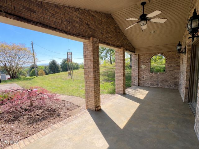 60 West School Street, Mosheim, TN 37818
