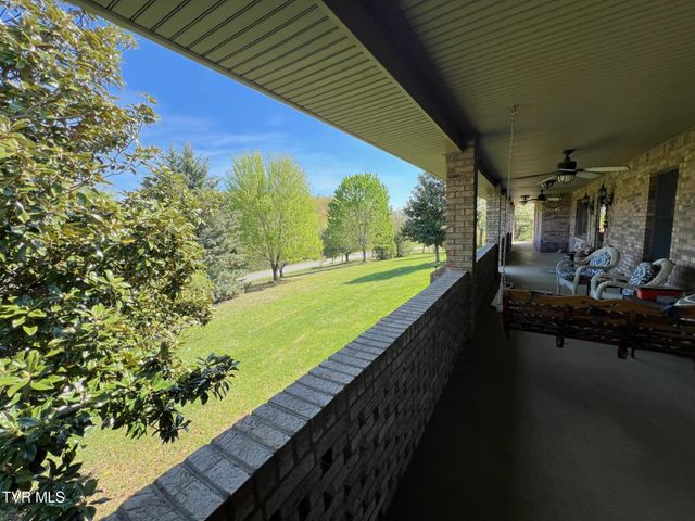 60 West School Street, Mosheim, TN 37818