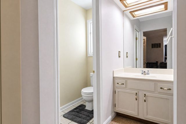 2307 Hamlin Dr, Paris, TN 38242