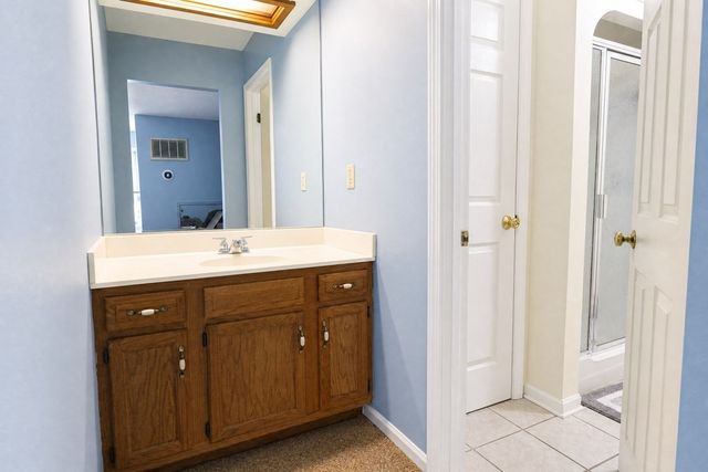 2307 Hamlin Dr, Paris, TN 38242