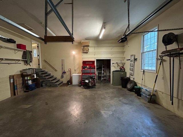 2307 Hamlin Dr, Paris, TN 38242
