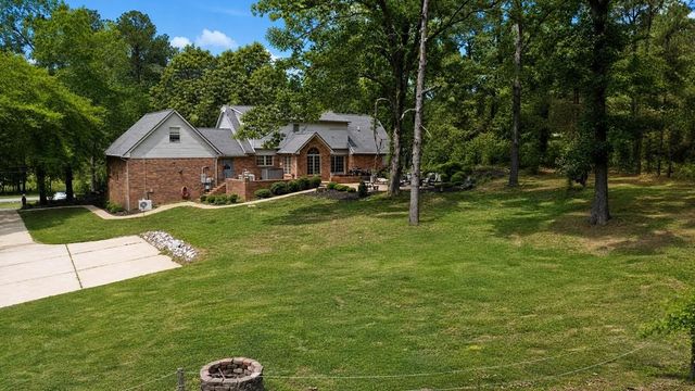 2307 Hamlin Dr, Paris, TN 38242