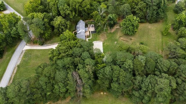2307 Hamlin Dr, Paris, TN 38242