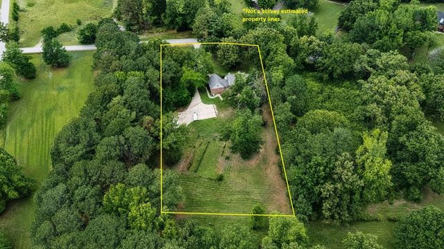 2307 Hamlin Dr, Paris, TN 38242
