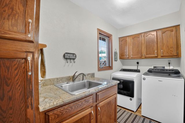 5822 Cimmarron Lane, Waterloo, IA 50701