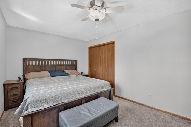5822 Cimmarron Lane, Waterloo, IA 50701