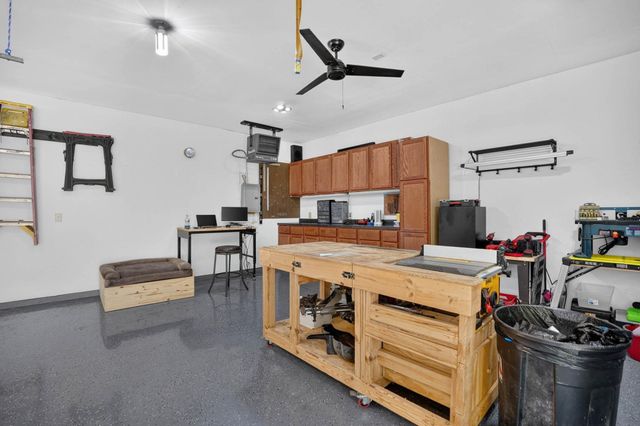 5822 Cimmarron Lane, Waterloo, IA 50701