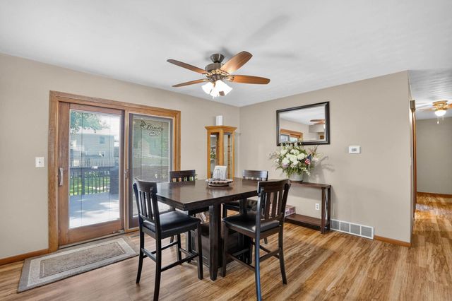 5822 Cimmarron Lane, Waterloo, IA 50701