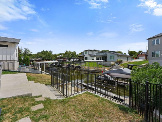 2201 Belaire DR, Granite Shoals, TX 78654
