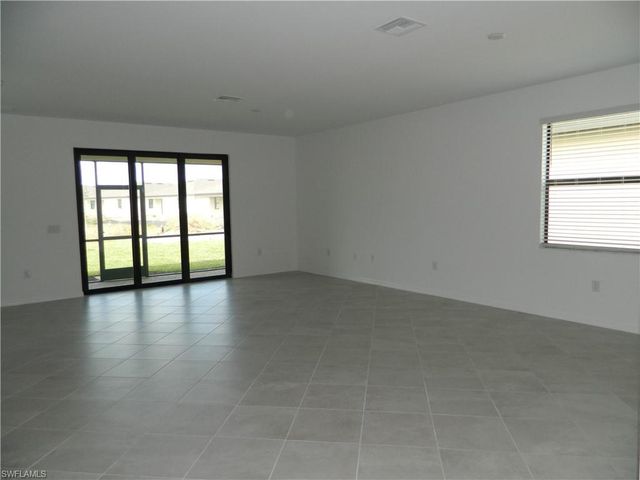 3447 Menores WAY, Fort Myers, FL 33905