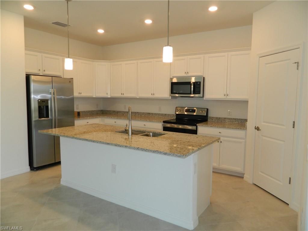 3447 Menores WAY, FORT MYERS, FL 33905 — photo 3