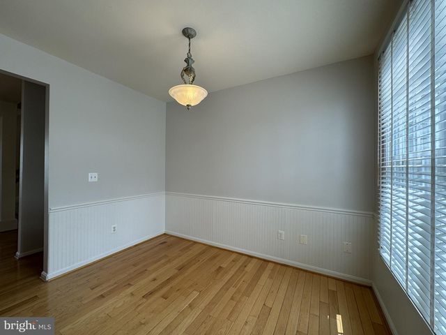 43414 NOTTINGHAM SQ, Ashburn, VA 20147