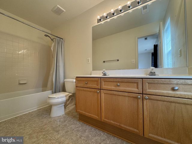 43414 NOTTINGHAM SQ, Ashburn, VA 20147