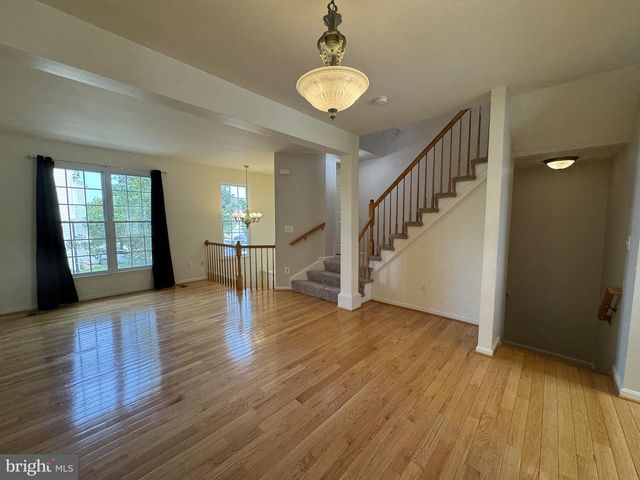 43414 NOTTINGHAM SQ, Ashburn, VA 20147