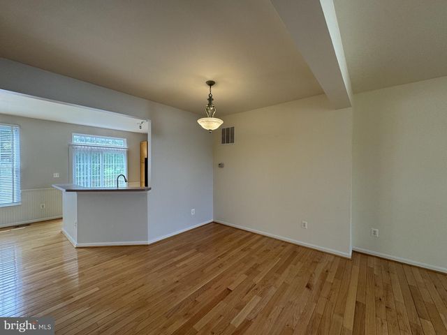 43414 NOTTINGHAM SQ, Ashburn, VA 20147