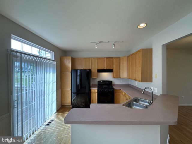 43414 NOTTINGHAM SQ, Ashburn, VA 20147