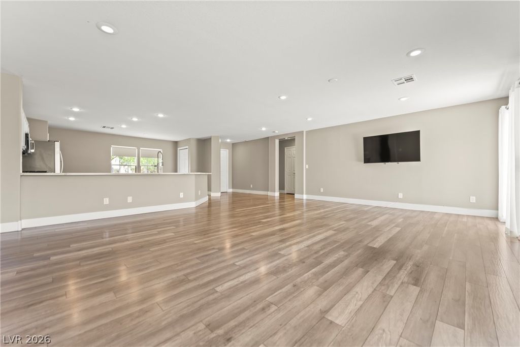 2726 Watkins Glen Avenue, Henderson, NV 89052 — photo 5