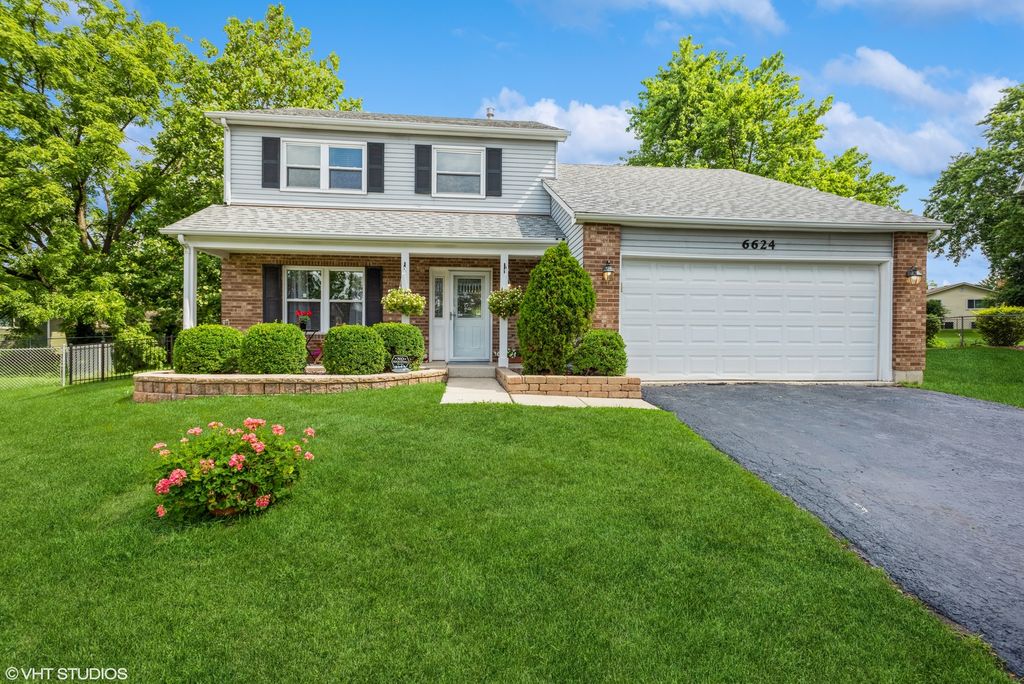 6624 Oak Tree Trail, Woodridge, IL 60517