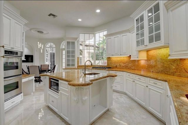 7635 Mandarin Drive, Boca Raton, FL 33433