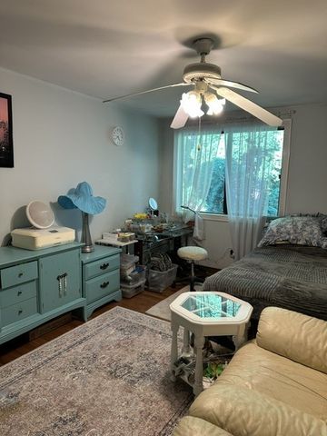 889 Oxford Place 889, Wheeling, IL 60090