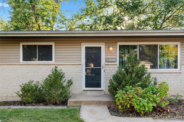 680 Crabapple Lane, Florissant, MO 63031