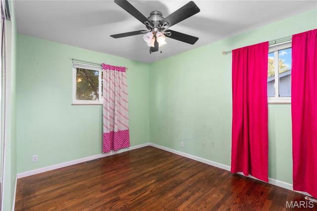 680 Crabapple Lane, Florissant, MO 63031