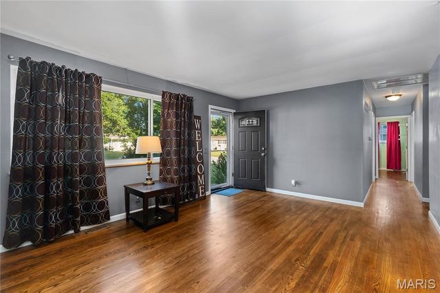 680 Crabapple Lane, Florissant, MO 63031