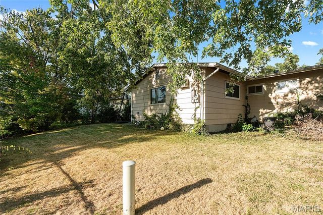 680 Crabapple Lane, Florissant, MO 63031